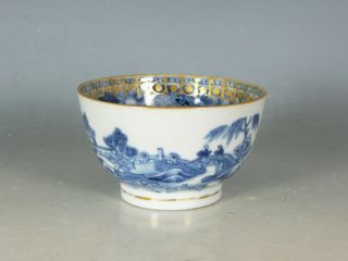 CHINESE BLUE AND WHITE PORCELAIN TEA BOWL AND SAUCER QIANLONG 18THC 7