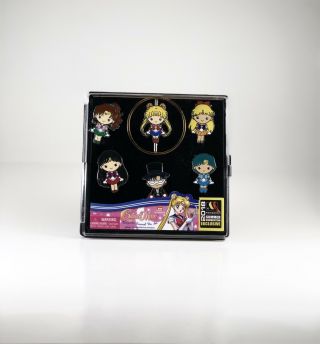 Sdcc 2018 Monogram Exclusive Sailor Moon Magnetic Enamel 6 Pin Set
