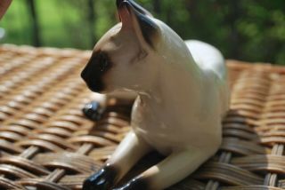 SHAFFORD RECLINING SIAMESE CAT PORCELAIN FIGURINE,  SEAL POINT,  MADE IN JAPAN 103 4