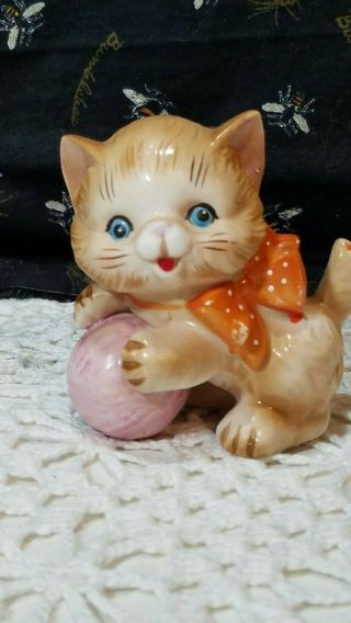 Vintage Ceramic Hand Painted Cat/kitten W/ball Figurine