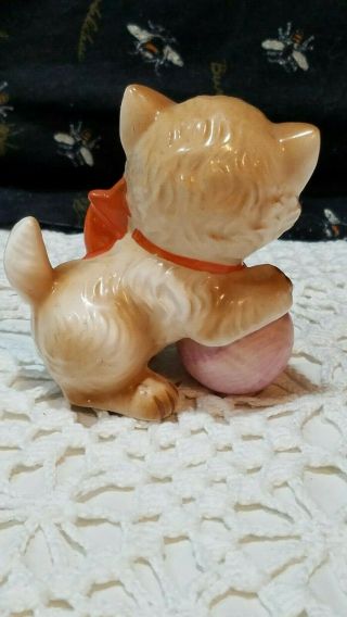 Vintage Ceramic Hand Painted Cat/Kitten w/Ball Figurine 4