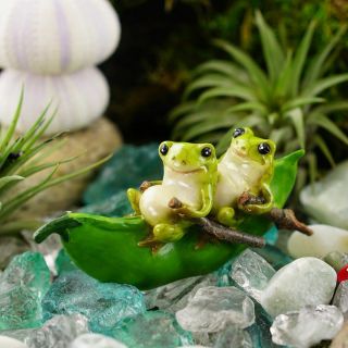 Miniature Fairy Garden Frogs Rowing Peapod Boat - Buy 3 Save $5