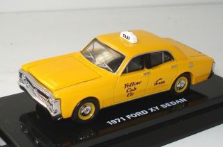 1:64 Ford Falcon Xy Yellow Cabs Taxi - Display Case