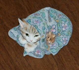 Country Artists Kitten Wrapped In Fancy Blanket With A Mouse 01446 Figurine 3 "