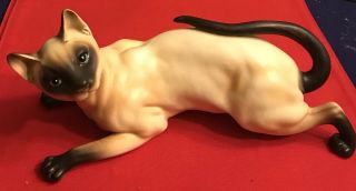 Vintage 9 " Lying Down Blue - Eyed Siamese Chocolate Seal Point Cat Figurine Crouch