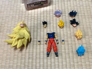 Dragon Ball Z Ultimate Figure Series Custom - Son Goku Figure