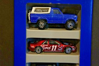 Hot Wheels FORD 5 Car Gift Pack,  1/64 Scale,  XLNT,  1993 3
