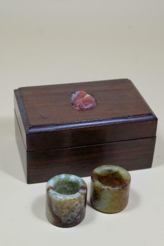 Chinese South Red Agate Inlaid Wood Jewelry Box With 2 Stone Archer ' s Rings. 6