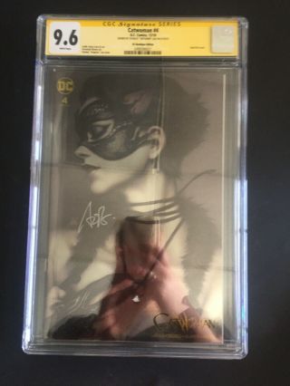 Catwoman 4 Dc Boutique Artgerm Foil Variant Signed By Artgerm 9.  6 Cgc Yellow