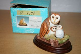 Barn Owl With Baby Figurine On Wooden Stand Andrea By Sadek 8178