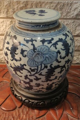 A blue and white,  Qing dynasty,  19th century,  Ginger Jar and Stand 8