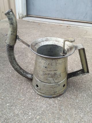 Antique Vintage Brookins 1/4 Gallon Service Station Oil Dispensing Can