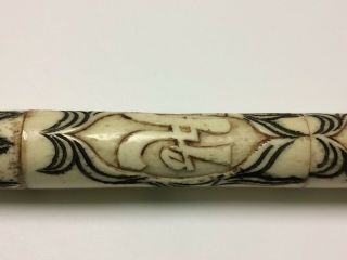 Old antique Chinese smoking pipe in carved bone 7