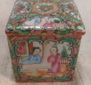 Fine Antique Rose Medallion Chinese Export Square Box With Cover