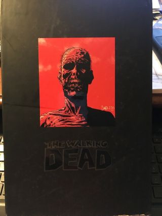 The Walking Dead: Deluxe Hardcover Volume 1