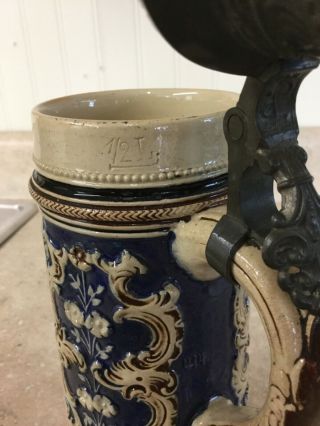 German Stein with Lid Tan and Blue 4