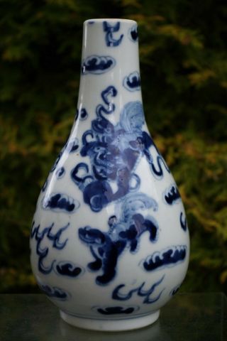 Fine Antique Chinese Blue/white Hand - Painted Bottle Vase - With Mark