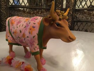 EARLY COW PARADE RESIN FIGURINE 9129 WESTLAND COW PARADE 2000 CURLERS,  ROBE 4