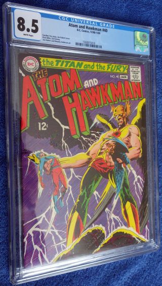 The Atom & Hawkman 40 Cgc 8.  5 White Pages - Joe Kubert Murphy Anderson