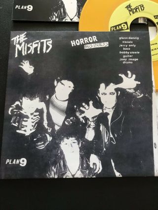Misfits Horror Business 7” FAN CLUB edition yellow vinyl 4