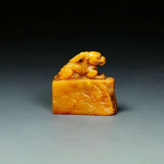 A CHINESE HAND - CARVED SHOUSHAN STONE SEAL (C) 2