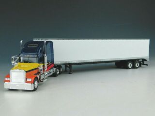 Speccast Freightliner Classic Xl Limited Edition Diecast Semi Truck 1:64
