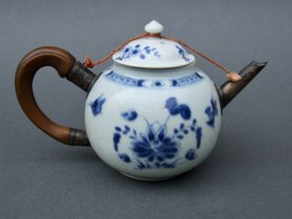 Antique Chinese Kangxi Qing Period Porcelain Blue & White Teapot Lotus Ming Int