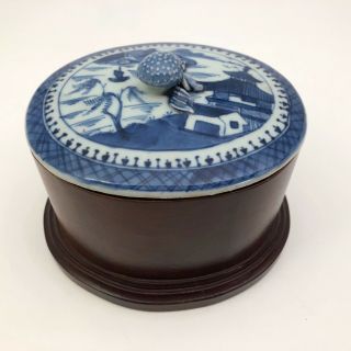 Chinese Canton Export Porcelain Blue And White Lidded Box