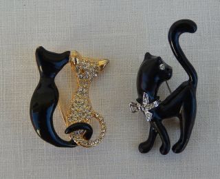 Two (2) Vintage Enamel Rhinestone Cat Feline Animal Brooch Pin 