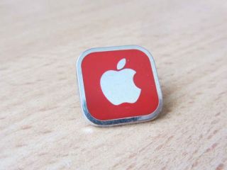 Apple Pin Mac Computer Lapel Promo 2010 Vancouver Olympics Red