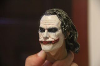 - Custom High - Quality Joker 1/4 Head For Sideshow Joker The Dark Night Statue