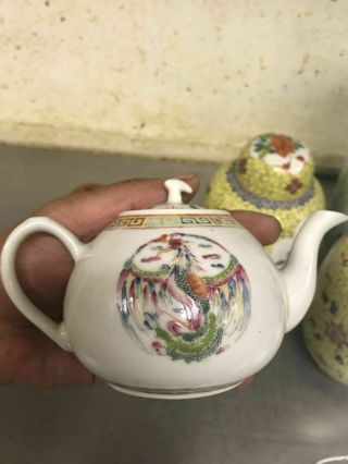 Chinese Antique Famille Rose Porcelain Teapot Qianlongmark