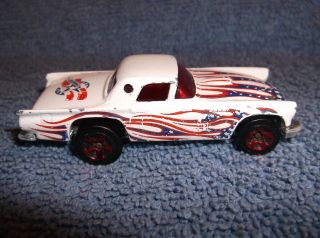 1977 Hot Wheels Diecast Car White With Red & Blue Flames - Made In Thailand