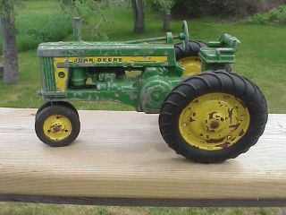 Vtg Toy Metal John Deere Tractor Made In Usa
