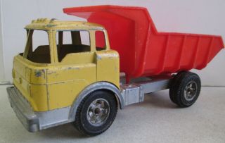 Vintage Hubley Dump Truck Toy Yellow And Red Metal And Plastic