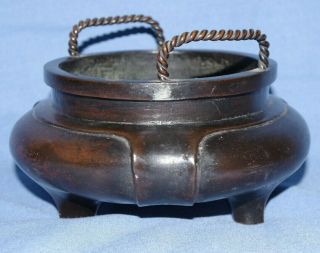 Very Fine Antique Chinese Bronze Censer With Handles & 6 character seal mark 3