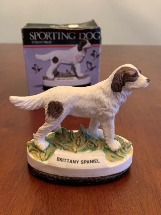 Brittany Spaniel.  Polywood Porcelain Dog Figurine Lint Brush,  By Jasco