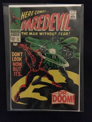 Daredevil 37 - “don’t Look Now But.  It’s Dr.  Doom ” Great Collectors Issue.