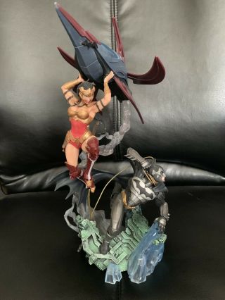 Injustice Gods Among Us Collectors Ed.  Batman Vs.  Wonder Woman Statue