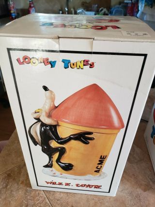 Nib Vintage 1993 Looney Tunes " Wile E.  Coyote " Cookie Jar