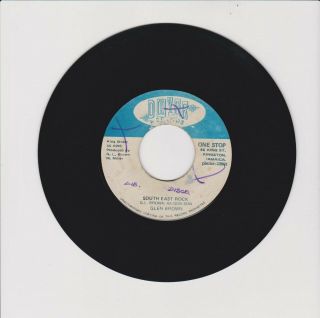 Dwyer/ South East Rock // No More Slavery - Glen Brown (74 Reggae Roots 7 ")
