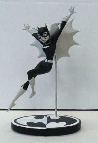 Batman Black & White: Batgirl Statue (2019) Dc Collectibles Bruce Timm