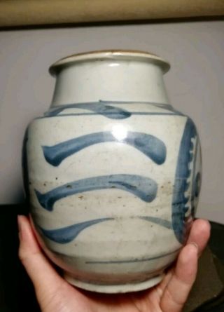 Antique Chinese White and Blue Porcelain Vase - Late Ming or Early Qing Dynasty 3