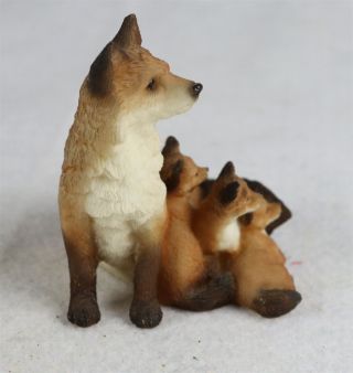 Stone Critters Mom and Baby Foxes Figurine Fox with Kits SC - 536 4