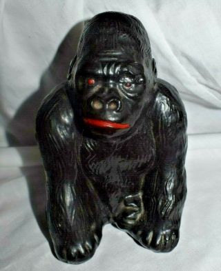 Estate=resin Figurine Of " Sampson " Famous Gorilla Who Lived At Milwaukee Zoo