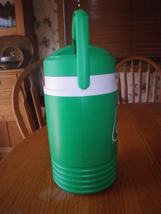 Vintage Pioneer Seed Corn Igloo 1/2 Gal.  Water Jug Cooler with Spout Thermos 5