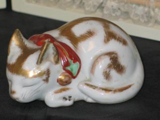 Very Rare Small Japanese Kutani Sleeping Cat Figurine