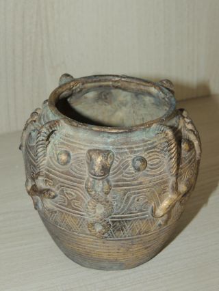 Antique Chinese bronze vase,  Ming dynasty 2