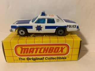 Matchbox - Mb10 - Superfast - Police Car - Plymouth Gran Fury - - - Look - - -