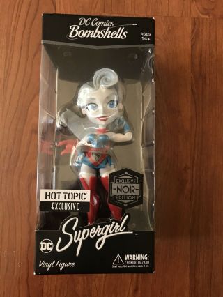 Cryptozoic Dc Bombshells Supergirl Hot Topic Exclusive Noir Edition